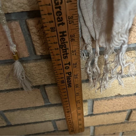 LSPACE Seaport Swim Cover Up Cream & Gold Tassel Oversized Shawl Size M/L - Picture 5 of 5